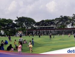 Perbaikan Rumput, Alun-alun Bandung Ditutup Sambil, Sampai Kapan?