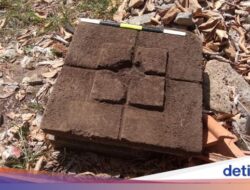 Lagi Gali Makam, Warga Klaten Temukan Batu Hiasan Candi