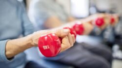 Hebat! Nenek Usia 100 Tahun Masih Rutin Nge-gym & Anti-Jompo