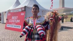 Berlari 8 Kilometer Pakai Kostum Leak Bali, Dika Raih Best Costume Kebiasaan Dunia Di Merdeka Run 2026