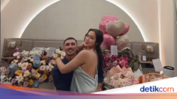 Jedar dan Vincent Verhaag Rayakan Anniversary Didalam Dinner Romantis